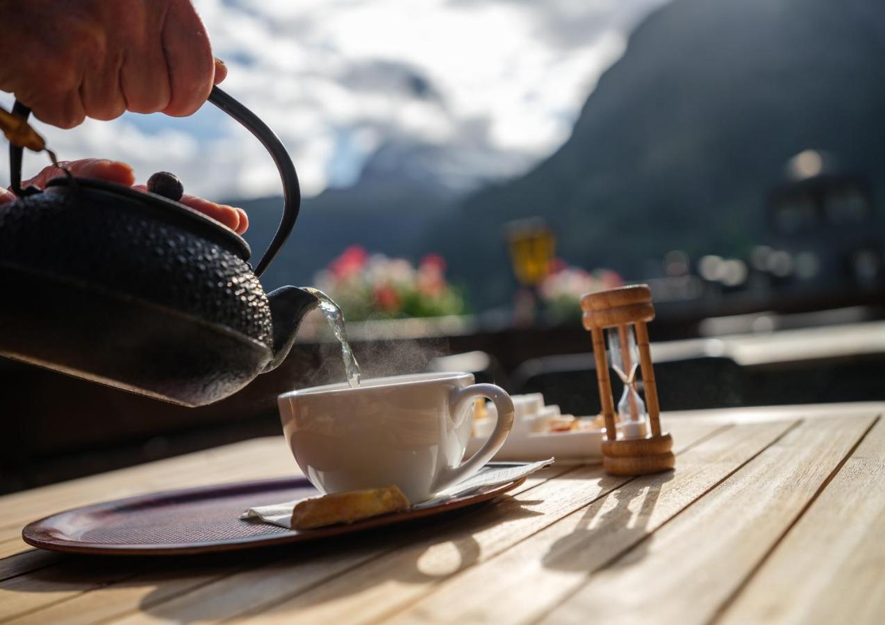 Hotel Bella Vista Zermatt Bagian luar foto