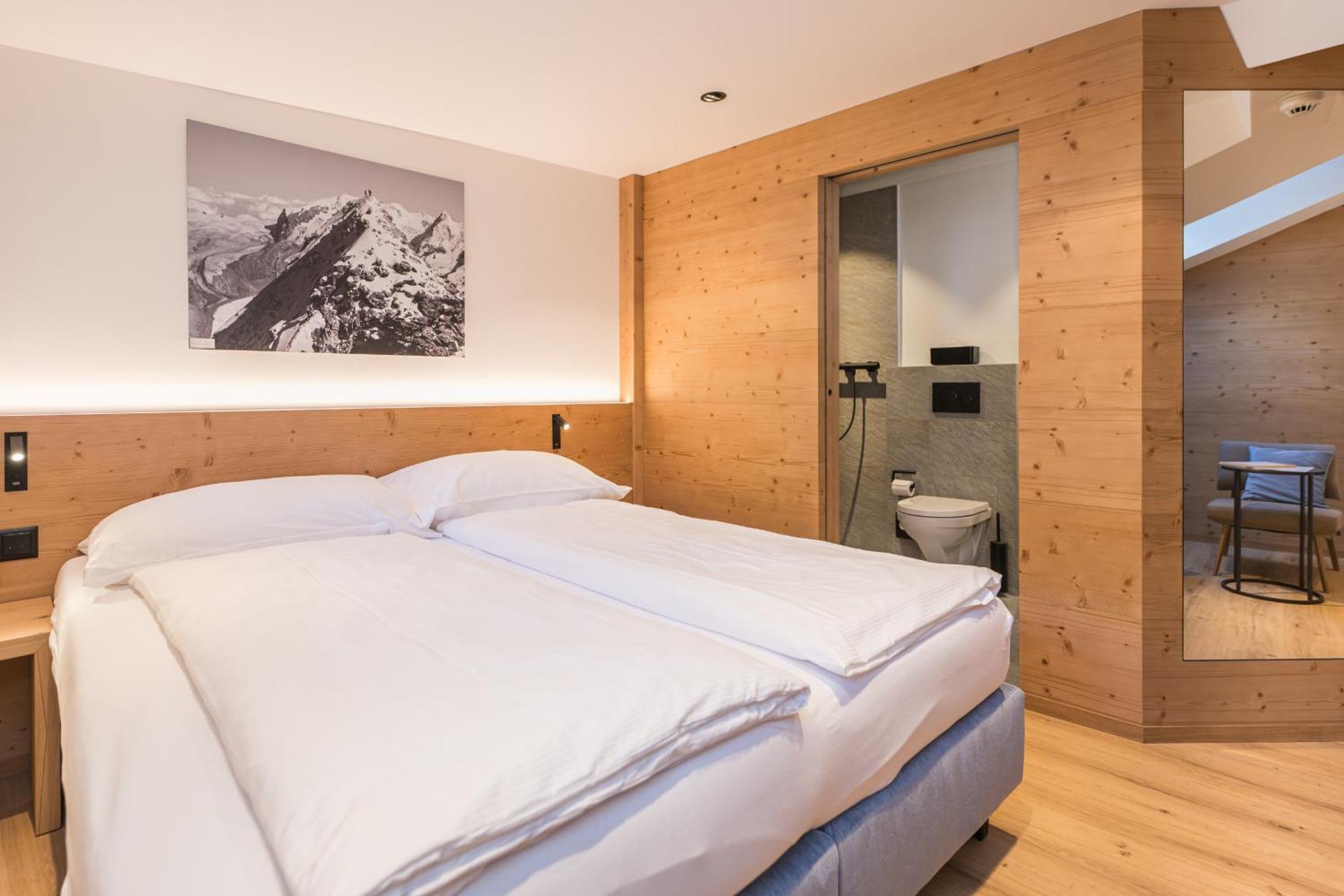 Hotel Bella Vista Zermatt Bagian luar foto